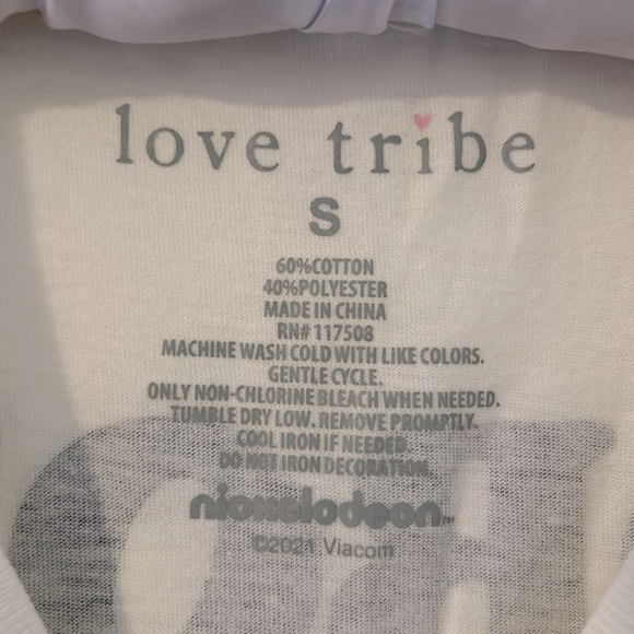 Love tribe cropped Peanuts t-shirt - Picture 3 of 3